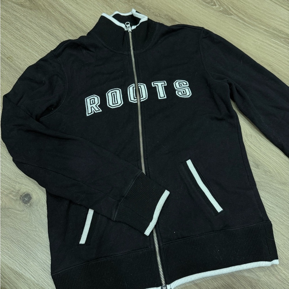 Roots Black spell out sweatshirt